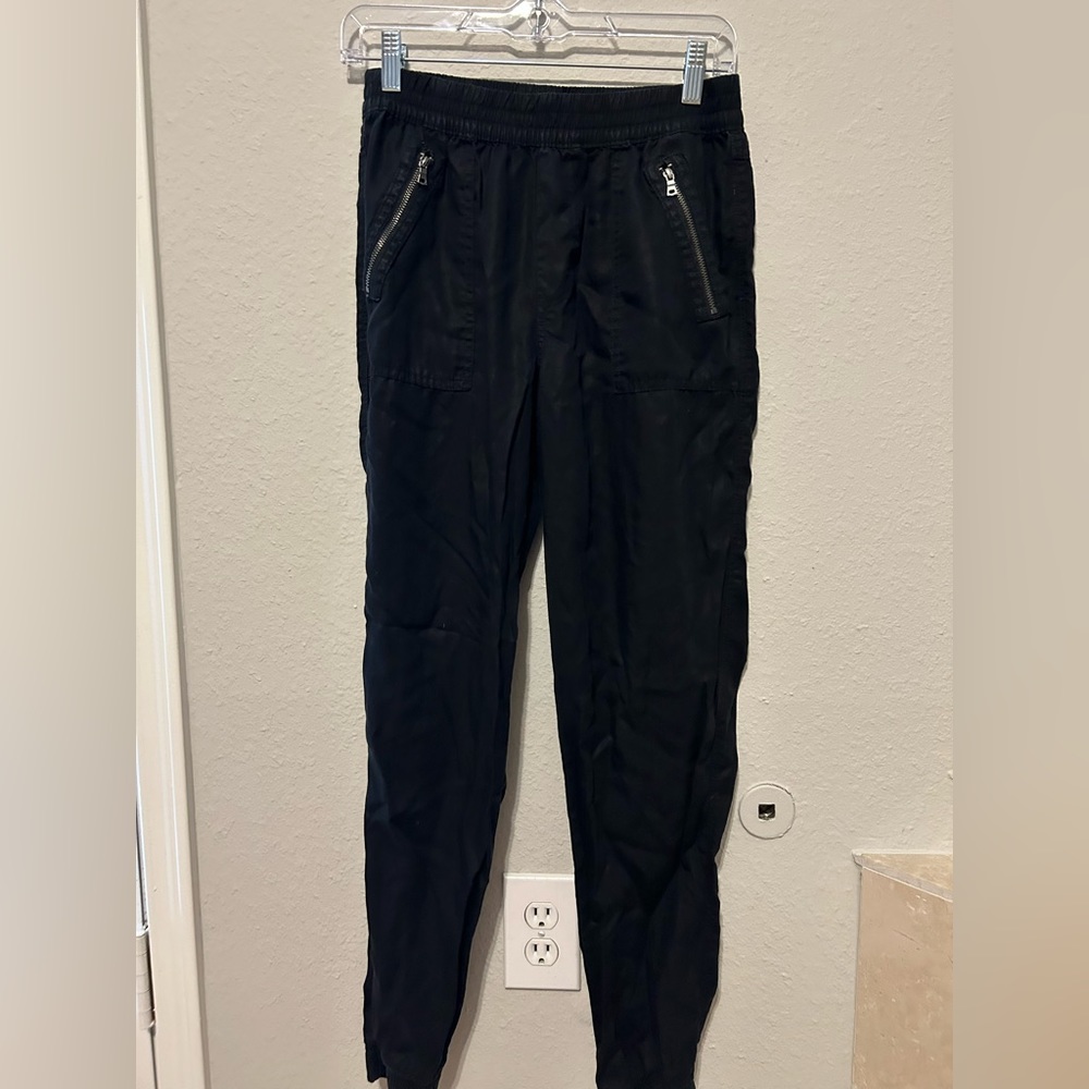 BLACK JOGGERS